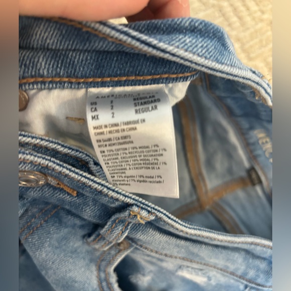 🏷️Women’s American Eagle Stretchy Ripped Jeans - Picture 4 of 6